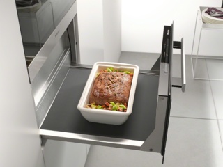 Точная электронная регулировка температуры в шкафах для подогрева посуды Miele 